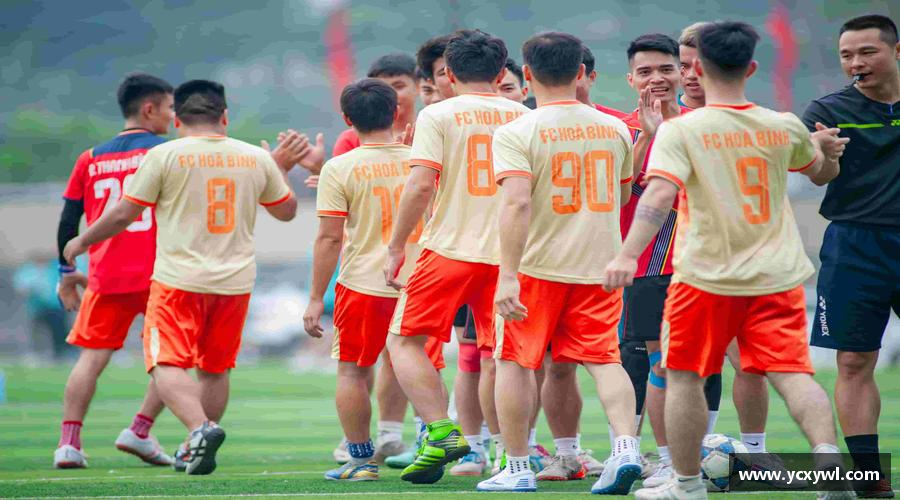 勇攀高峰，无所畏惧！